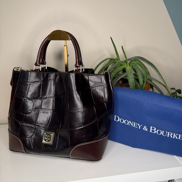 Dooney & Bourke Oakdale Brenna Satchel Croc Embossed Leather Espresso Handbag - Picture 2 of 14